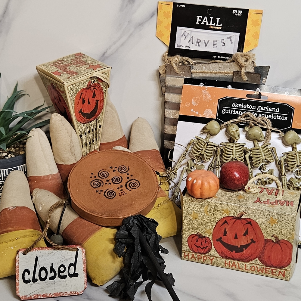 Halloween Party Decoration Set with Pumpkin and Skeleton Theme